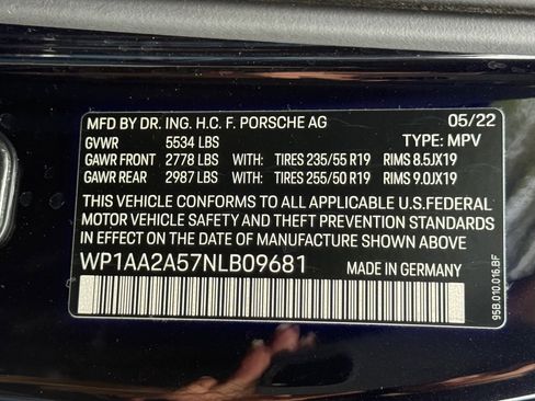 Used 2022 Porsche Macan AWD/4WD image 33