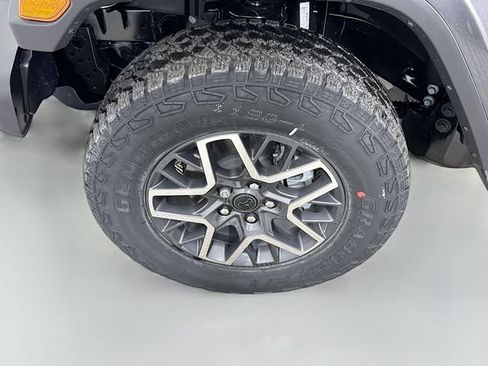 New 2026 Jeep Wrangler Unlimited Sahara AWD/4WD image 28