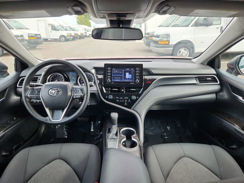 Used 2022 Toyota Camry LE image 31