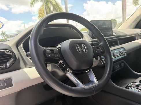 Used 2023 Honda Pilot EX-L image 22