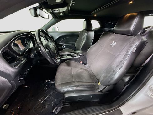 Used 2019 Dodge Challenger R/T Scat Pack w/ Dynamics Package RWD image 22