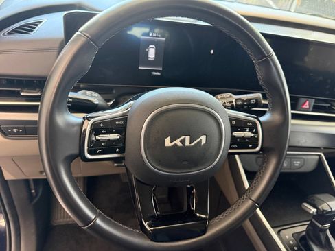 Used 2026 Kia Carnival FWD image 29