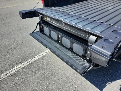 Certified 2025 GMC Sierra 1500 SLT w/ SLT Premium Plus Package image 12