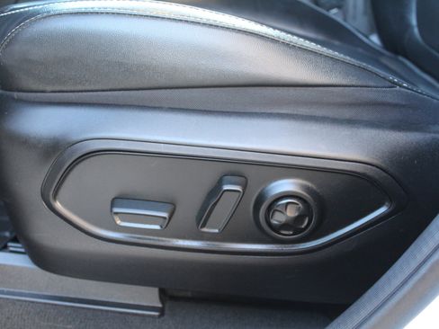 Used 2024 Jeep Grand Cherokee L Limited w/ Luxury Tech Group II image 34