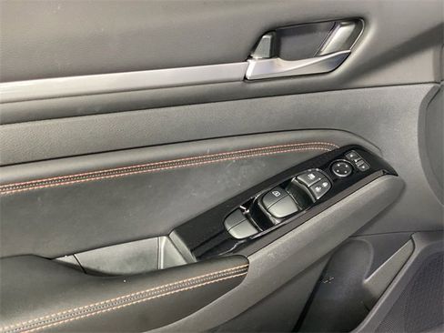 Used 2023 Nissan Altima 2.5 SR image 27
