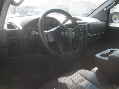 Used 2012 Nissan Titan SV AWD/4WD image 16