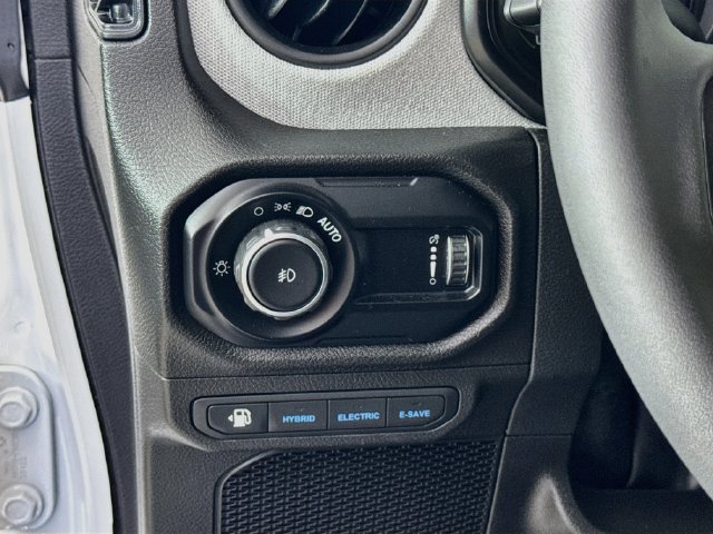 Used 2024 Jeep Wrangler Unlimited AWD/4WD image 14