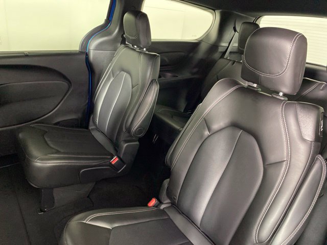 Used 2026 Chrysler Pacifica Select FWD image 31