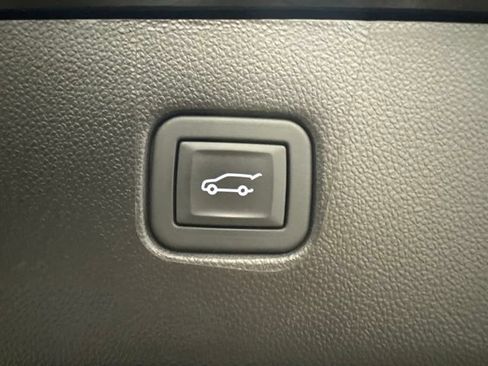 Used 2023 Chevrolet Blazer LT w/ Sound & Technology Package AWD/4WD image 42