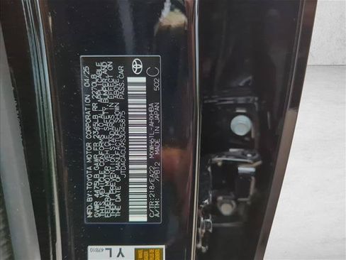 Used 2025 Toyota Prius Plug-In Hybrid w/ Limited Premium Package FWD image 18