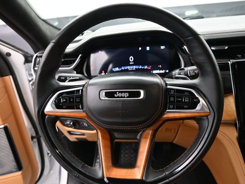 Used 2024 Jeep Grand Cherokee L Summit AWD/4WD image 22