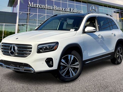 New 2026 Mercedes-Benz GLB 250 4MATIC image 2