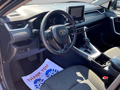 Used 2024 Toyota RAV4 XLE FWD image 20