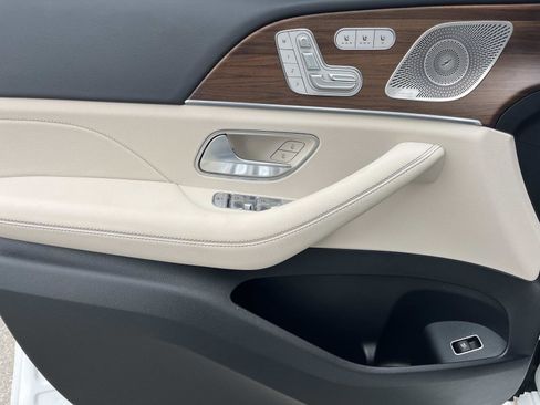 Used 2025 Mercedes-Benz GLE 350 4MATIC image 19