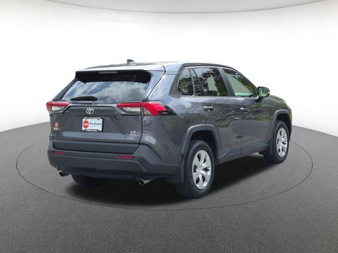 Used 2023 Toyota RAV4 LE AWD/4WD image 5