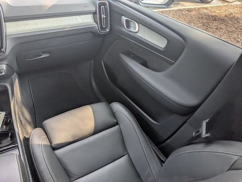 Certified 2026 Volvo XC40 B5 Plus AWD/4WD image 23