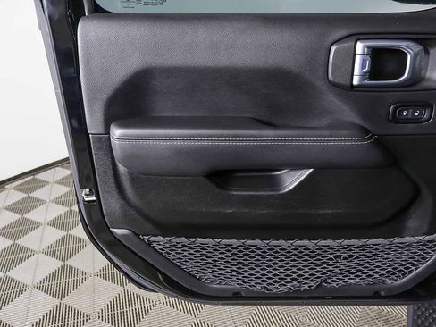 Used 2021 Jeep Wrangler Unlimited Sahara w/ Uconnect 4C Nav & Sound Group image 16