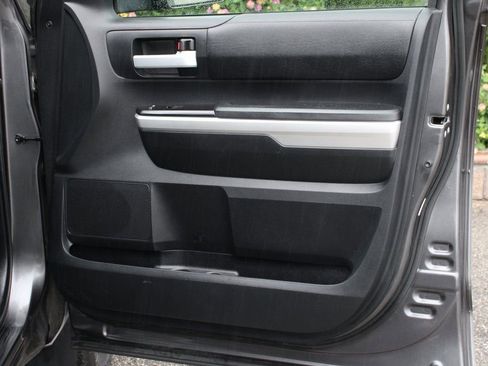 Used 2015 Toyota Tundra SR5 w/ TRD Off Road Package image 38