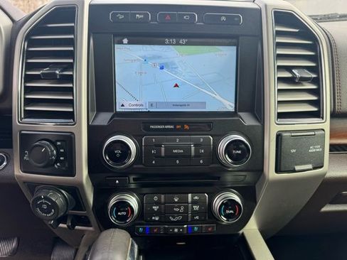 Used 2018 Ford F150 King Ranch w/ Equipment Group 601A Luxury image 17