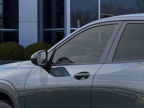 New 2026 Chevrolet Trax LS w/ LS Convenience Package FWD image 14