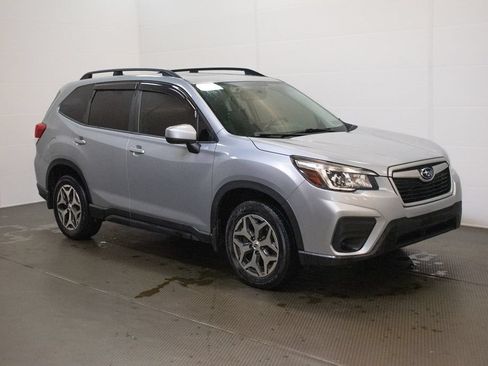 Used 2020 Subaru Forester Premium AWD/4WD image 1