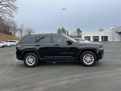 Used 2023 Jeep Grand Cherokee Laredo w/ Luxury Tech Group I image 26