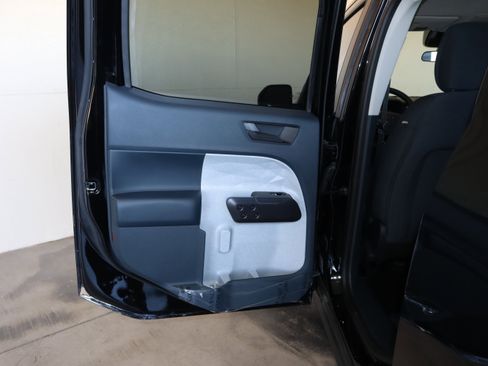 New 2025 Ford Maverick XLT w/ XLT Luxury Package image 38