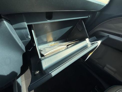 New 2025 Ford Maverick Lariat w/ 4K Tow Package image 18