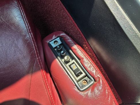 Used 1993 Chevrolet Corvette Convertible RWD image 11