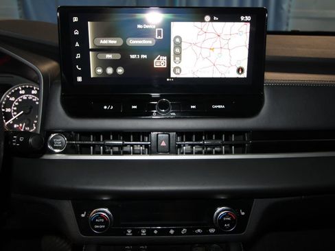 Used 2025 Mitsubishi Outlander SE AWD/4WD image 16