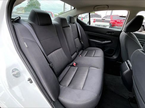 Used 2025 Nissan Altima 2.5 SV FWD image 20