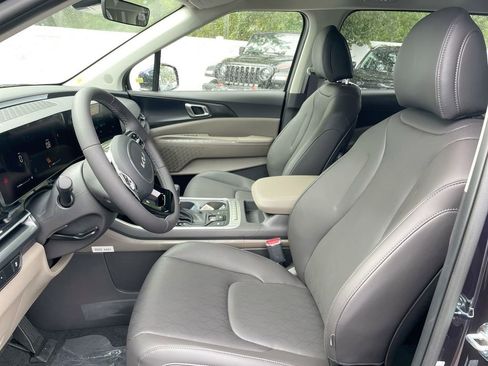 Used 2026 Kia Carnival image 37