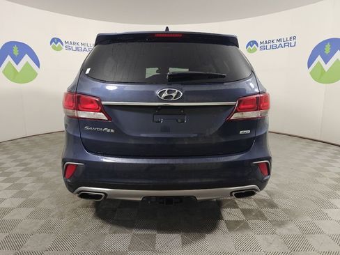 Used 2018 Hyundai Santa Fe SE image 3