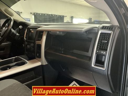 Used 2017 RAM 2500 Big Horn w/ Sport Appearance Group AWD/4WD image 38