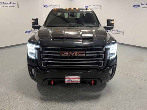 Used 2020 GMC Sierra 2500 AT4 w/ AT4 Premium Package AWD/4WD image 2