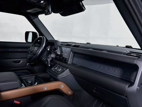 Used 2023 Land Rover Defender 90 X AWD/4WD image 29