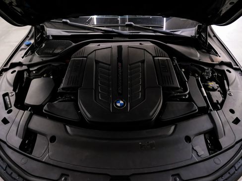 Used 2018 BMW M760i xDrive AWD/4WD image 68