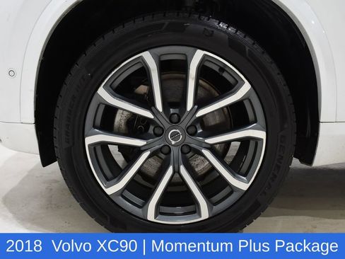 Used 2018 Volvo XC90 T6 Momentum w/ Convenience Package image 6