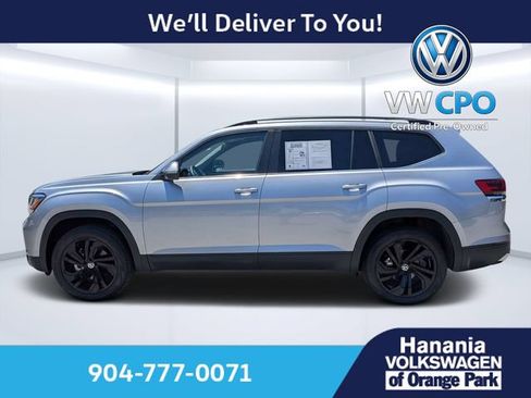 Certified 2023 Volkswagen Atlas SE w/ Black Wheel Package FWD image 2
