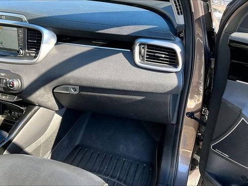 Used 2019 Kia Sorento SX FWD image 24