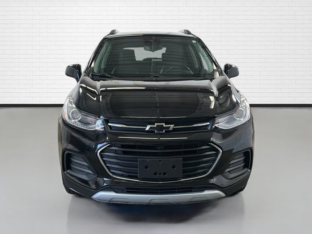 Used 2020 Chevrolet Trax LT w/ LT Convenience Package AWD/4WD image 2