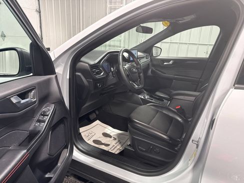 Used 2025 Ford Escape ST-Line AWD/4WD image 17