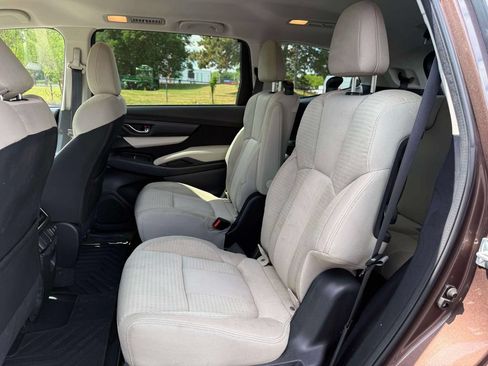 Used 2021 Subaru Ascent Premium w/ Convenience Package AWD/4WD image 13