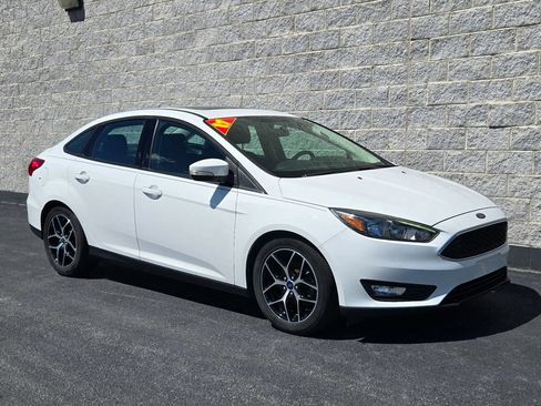Used 2017 Ford Focus SEL FWD image 7