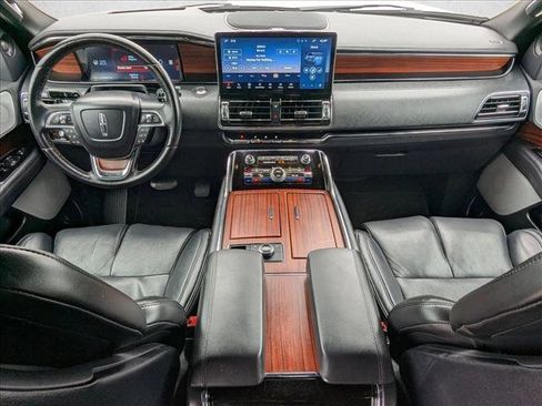 Used 2024 Lincoln Navigator L Reserve image 26