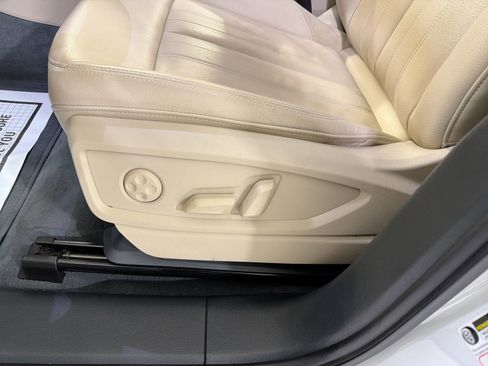 Used 2019 Audi Q5 2.0T Premium Plus w/ Premium Plus Package image 11