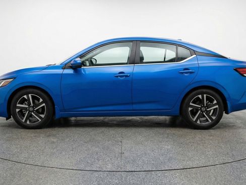 Used 2025 Nissan Sentra SV image 4