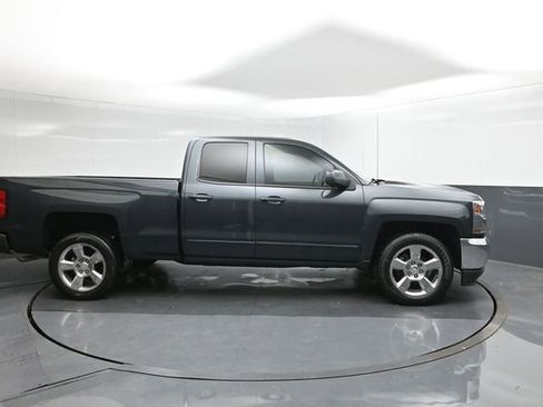 Used 2018 Chevrolet Silverado 1500 LT w/ Texas Edition RWD image 15