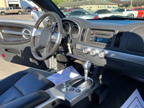 Used 2004 Chevrolet SSR w/ Preferred Equipment Group image 58