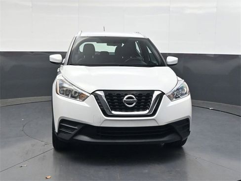 Used 2019 Nissan Kicks SV image 9
